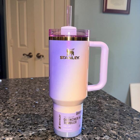 Stanley 1913 Wicked for Good x Target Glinda 40oz Quencher Tumbler & Straw Set - Picture 3 of 6